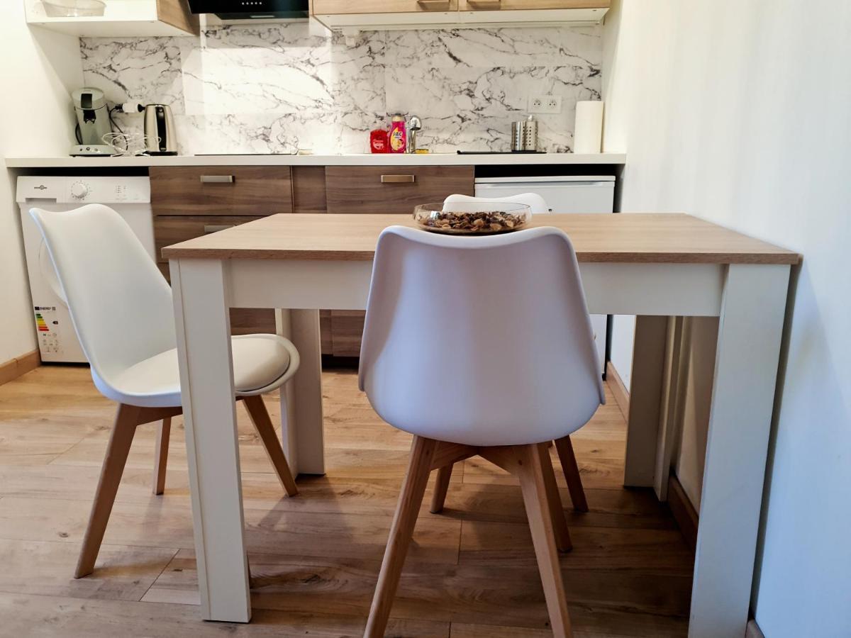 Appartement Cosy Entier, Parking Gratuit Dans La Rue Dijon Exterior photo
